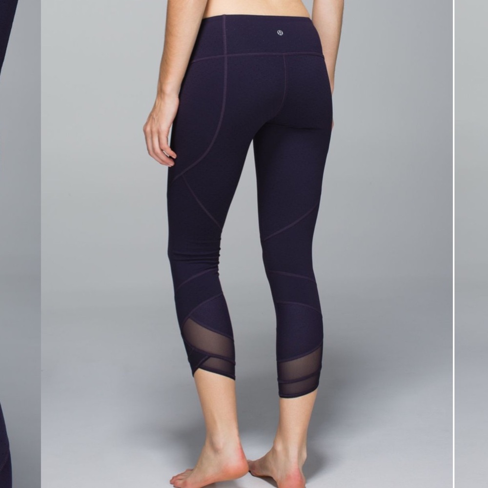Lululemon emerge renewed crop in shine dot black grape color